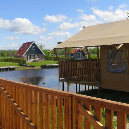 Combined Tents With Kitchen And Bathroom Located Near A Pond Bant Exterior photo