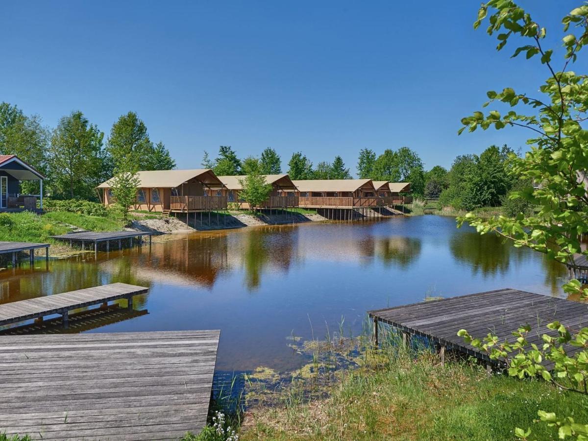 Combined Tents With Kitchen And Bathroom Located Near A Pond Bant Exterior photo